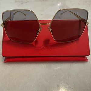 Brand new Fendi Sunglasses. Never worn.